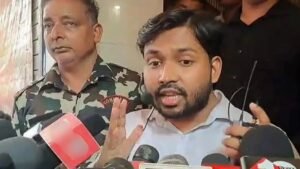 पटना कोर्ट ने खान सर की गिरफ्तारी पर लगाई रोक, छात्रों ने समर्थन में निकाला था कैंडल मार्च
