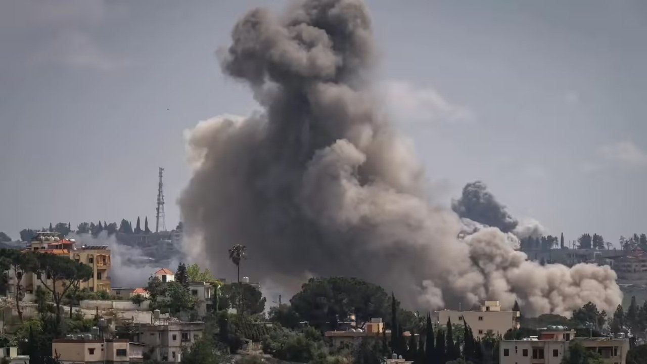 West Asia War: ईरान ने बहरीन-कुवैत में US ठिकानों पर दागीं मिसाइलें, अमेरिका का जवाबी अटैक