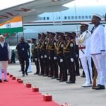 तीन दिवसीय दौरे पर सेशेल्स पहुंचे PM Modi, हुआ भव्य स्वागत