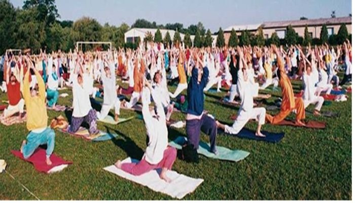 UP News: अमृत सरोवरों पर सामूहिक योग व स्वच्छता से गूंजेगा प्रदेश