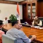 नीट पेपर लीक मुद्दे पर स्‍पीकर से मिले राहुल गांधी, कहा- लोकसभा में चर्चा हो