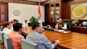 नीट पेपर लीक मुद्दे पर स्‍पीकर से मिले राहुल गांधी, कहा- लोकसभा में चर्चा हो