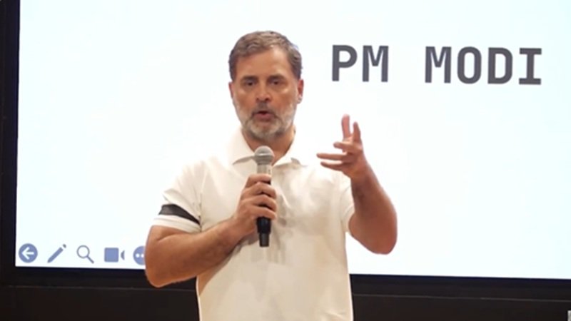 राहुल गांधी का दावा- मुझे दो-तीन पंच लगे, पुलिसवालों ने मेरे कान में कहा सरकार को हटाइए
