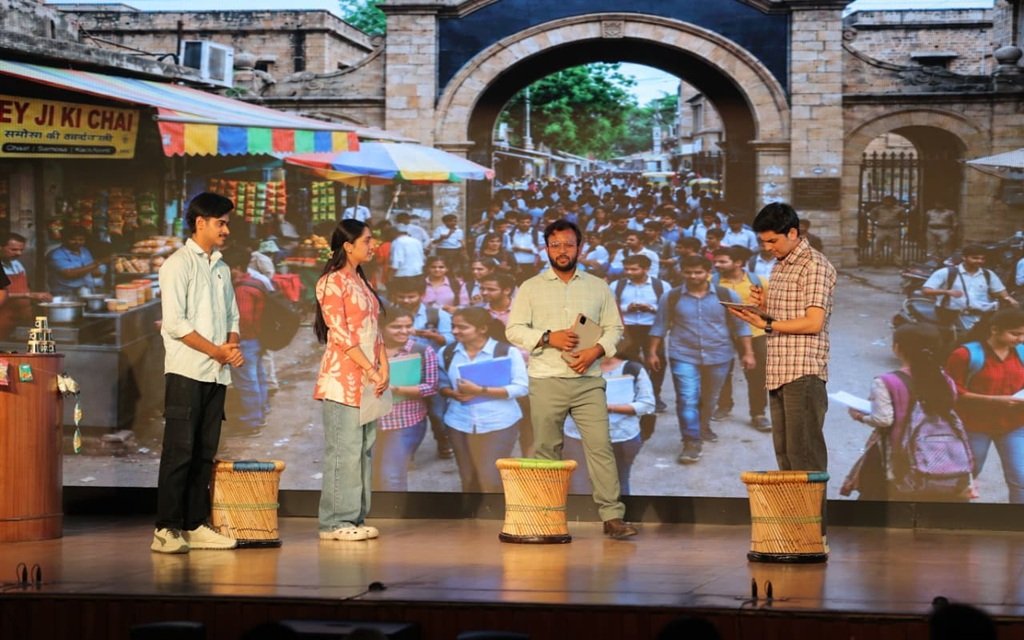 रिद्धिमा में नाटक “धांधली” का मंचन, दिखी युवाओं के टूटते सपनों की कहानी