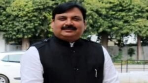 चुनाव से पहले कांग्रेस में 'भगदड़' के संकेत? 35 साल पुराने नेता ने छोड़ा पार्टी का साथ