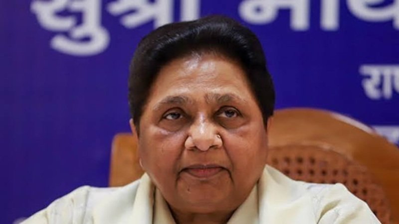 ललिता गौतम हत्याकांड में बिना नाम लिए चंद्रशेखर पर भड़कीं मायावती, कार्यकर्ताओं को दिया संदेश