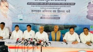 Ajay Rai: शिक्षा के मंदिर को ध्वस्त और बर्बाद करने का काम कर रही है योगी सरकार