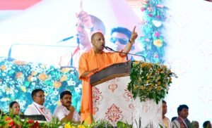 UP: सीएम बोले- गुंडा व माफियाराज चाहने वालों को जिन्ना पसंद, हमें गन्ना पसंद