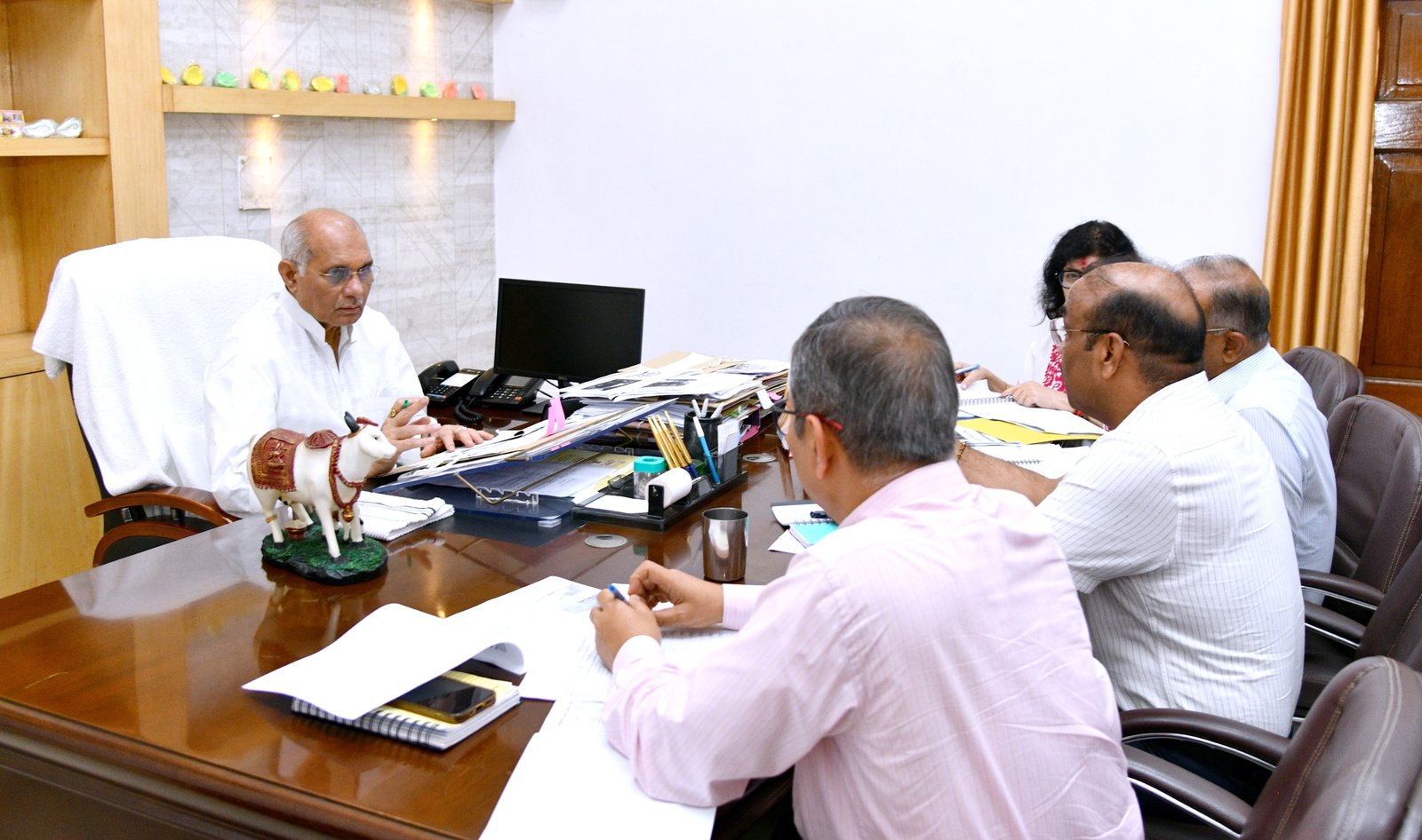 UP: धर्मपाल सिंह की दो टूक, कहा- बाढ़ संभावित क्षेत्रों में भूसे-चारे का प्रबंध सुनिश्चित करें