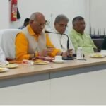 Bareilly: सावन में बंद रहेंगी मांस और मछली की दुकानें, कांवड़ जत्थों पर होगी पुष्पवर्षा