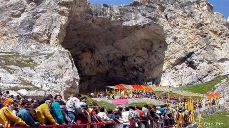 Amarnath Yatra: पहला जत्था रवाना, बाबा बर्फानी के जयघोष गूंज उठा माहौल