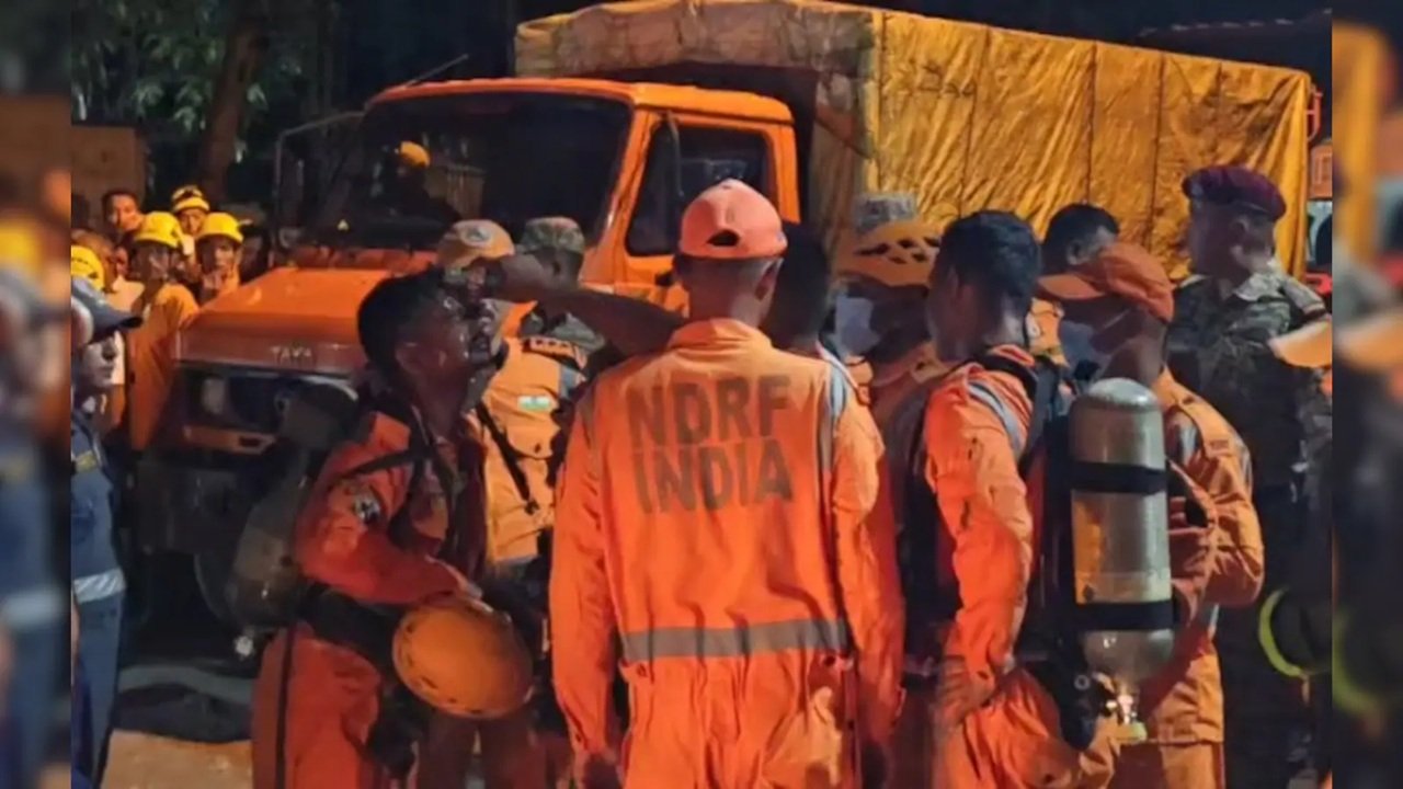 Sikkim Namchi Tunnel Rescue: सुरंग में आठ मजदूरों की मौत, 12 जिंदा निकाले गए