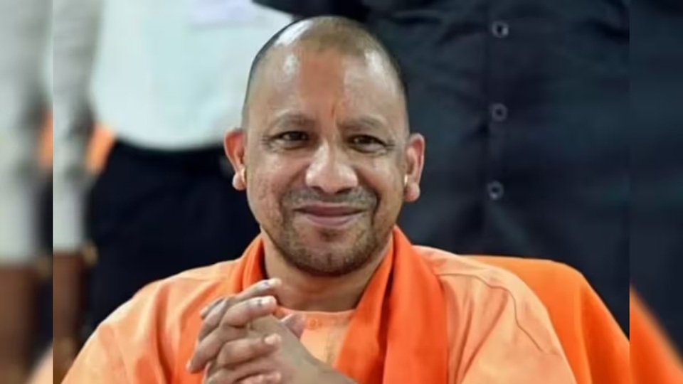 UP: शिक्षकों और कर्मचारियों को मिलेगा सामाजिक-आर्थिक सुरक्षा का मजबूत कवच